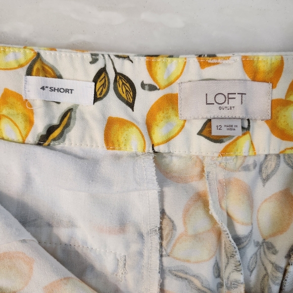 LOFT Lemon Pattern Women's Shorts Size 12 - Picture 5 of 5
